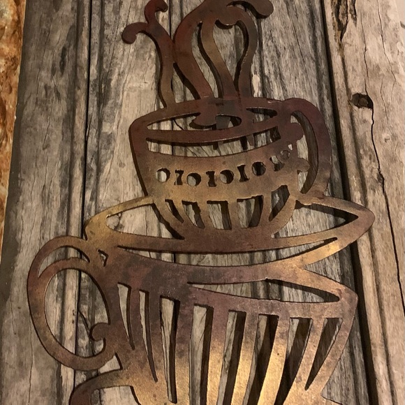 Rustic large metal stacked coffee / tea cup silhouette - Picture 7 of 12